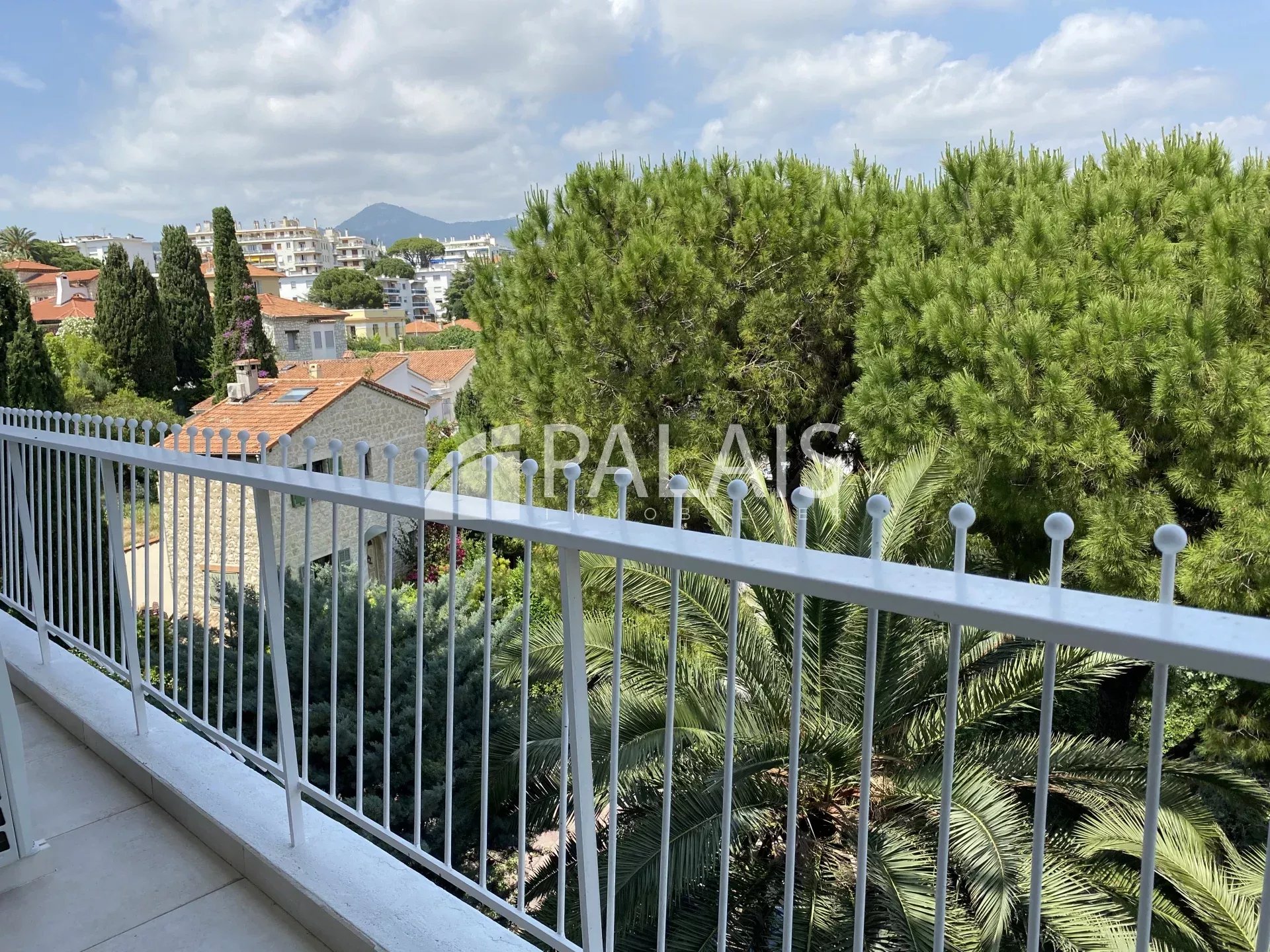Apartament z tarasem w Nicei, Cimiez
