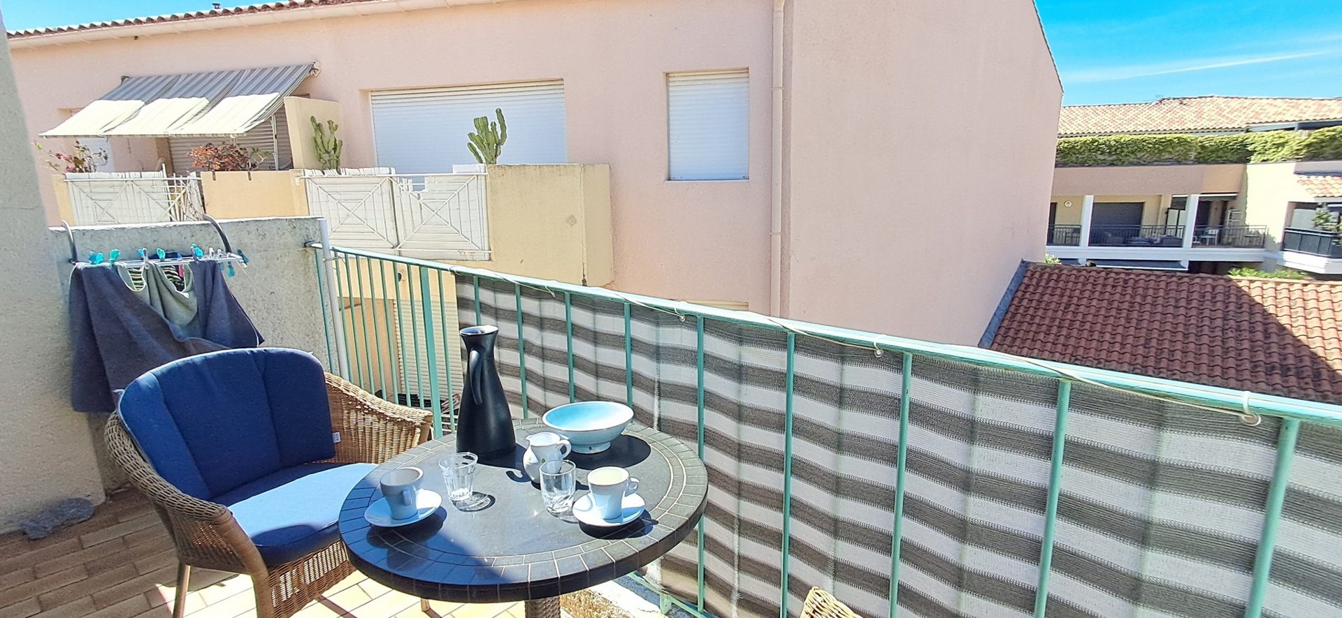 Kawalerka z tarasem 100 m od plaży, Sainte-Maxime